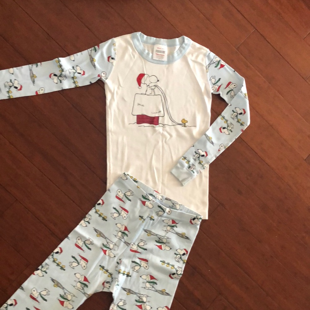 Hanna Andersson Snoopy Christmas pajamas size 140 US size10